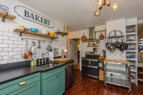 8 High St, Ashburnham, MA 01430 photo 3
