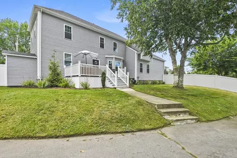 262 Huttleston Ave, Fairhaven, MA 02719