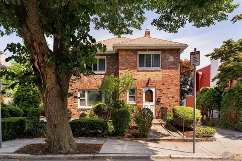 53 Beachview Rd, Boston, MA 02128