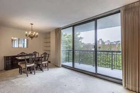 60 Longwood Ave #403, Brookline, MA 02446
