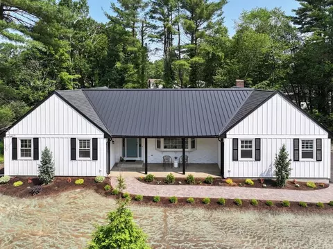 10 Lantern Ln, Easton, MA 02375