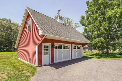 11 Millville Rd, Mendon, MA 01756 photo 3