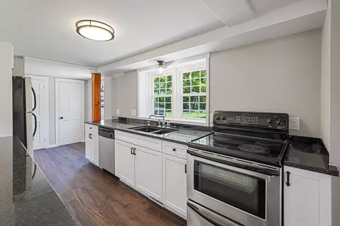 11 Millville Rd, Mendon, MA 01756 photo 6
