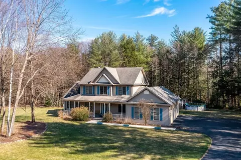 12 Golden Cir, Southampton, MA 01073