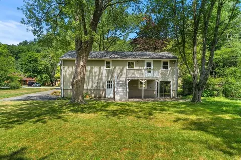 Exterior - 2 Mark St, Manchester, MA 01944 photo 8 of 10