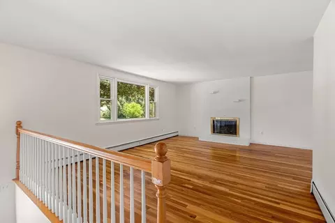 Living - 2 Mark St, Manchester, MA 01944 photo 2 of 7