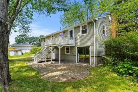 Exterior - 2 Mark St, Manchester, MA 01944 photo 9 of 10