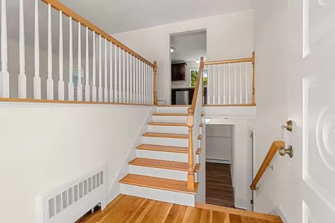 Entry Way - 2 Mark St, Manchester, MA 01944 photo 1 of 1