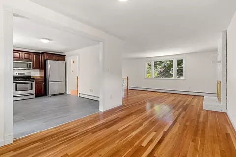 Living - 2 Mark St, Manchester, MA 01944 photo 5 of 7