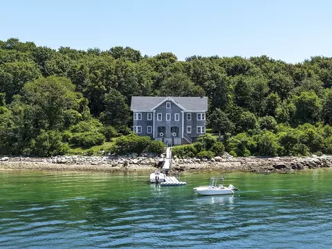 1 Clarks Is, Plymouth, MA 02360