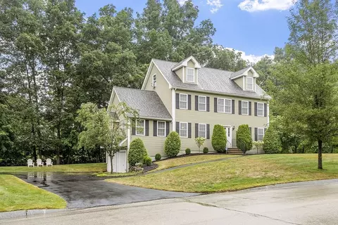 10 Kristine Ln, Haverhill, MA 01832