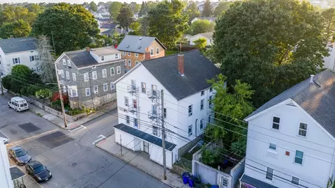 913 Rodman St, Fall River, MA 02721 photo 3