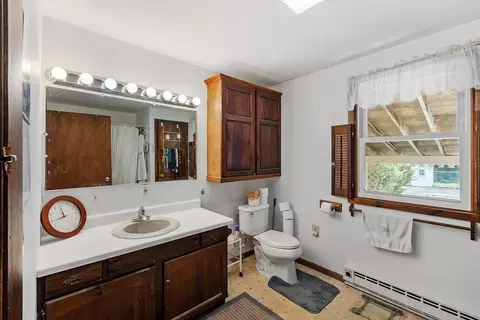 Bath - 298 Vine St, Athol, MA 01331 photo 1 of 2