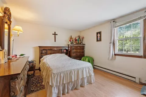 Bedroom - 298 Vine St, Athol, MA 01331 photo 2 of 5