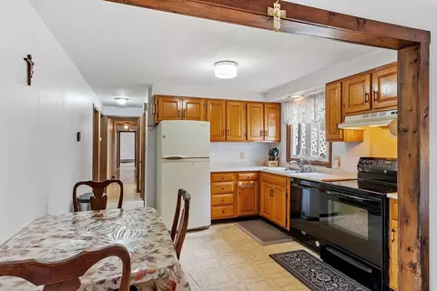 Entry Way - 298 Vine St, Athol, MA 01331 photo 1 of 2