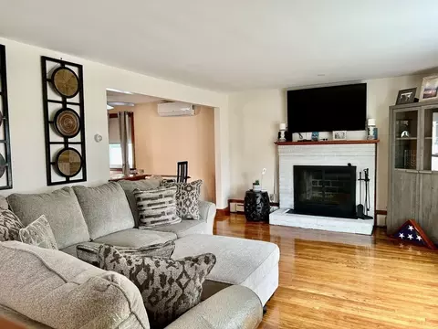 27 Eleanor St, Dedham, MA 02026 photo 14