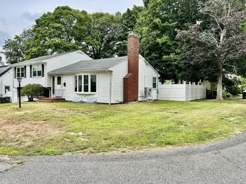 27 Eleanor St, Dedham, MA 02026 photo 2
