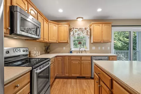 35 Collins St #73, Danvers, MA 01923 photo 11