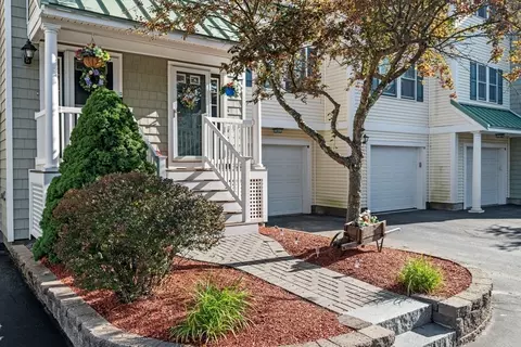 35 Collins St #73, Danvers, MA 01923 photo 2