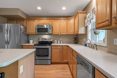 35 Collins St #73, Danvers, MA 01923 photo 10