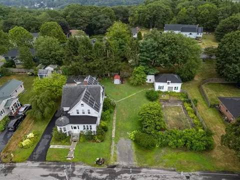 160 Park St, Clinton, MA 01510