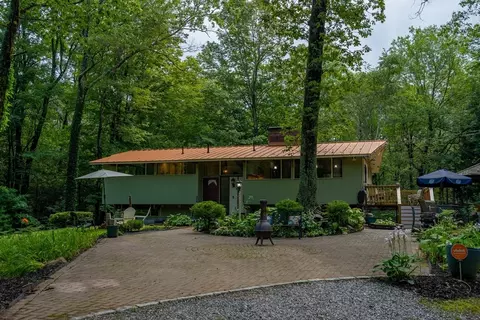224 Ballhill Rd, Princeton, MA 01541