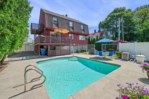 17 Buckthorn Ter, Winthrop, MA 02152