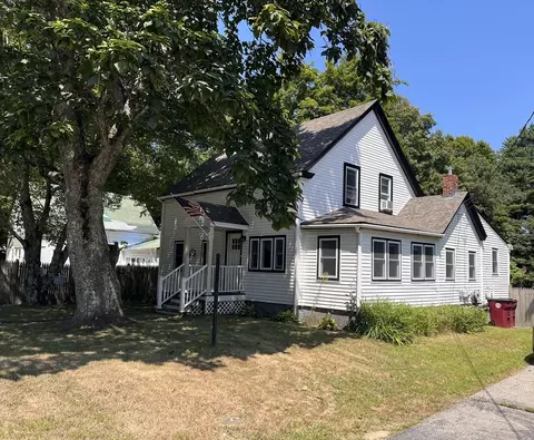 571 Wareham St, Middleboro, MA 02346