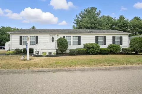 27 Fieldwood Dr, Bridgewater, MA 02324
