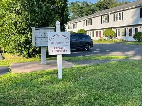 20 Greenwood Dr #10, Westfield, MA 01085