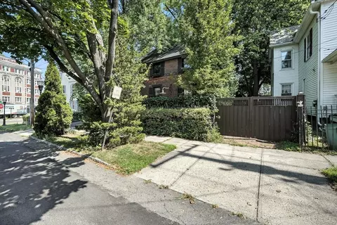 9 Union St, Chicopee, MA 01013 photo 27