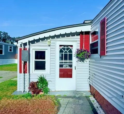160 Washington St #36, Plainville, MA 02762