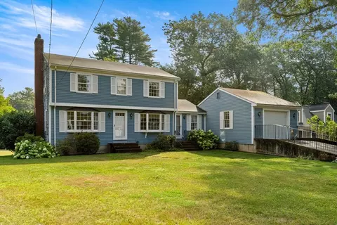 15 Arrowhead Rd, Topsfield, MA 01983