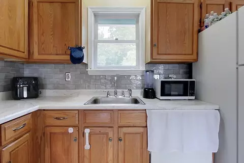 35 Cedar St #4, Gardner, MA 01440 photo 3