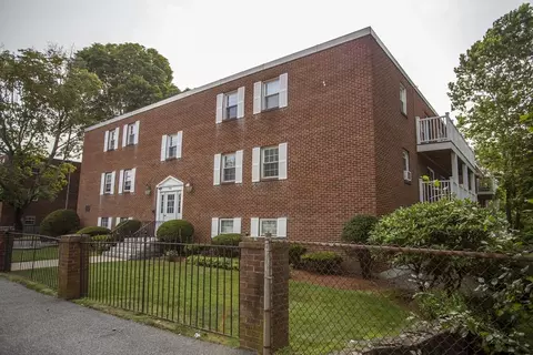 276 Albion St #1, Wakefield, MA 01880