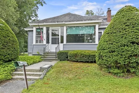 24 Irwin St, Lanesborough, MA 01237