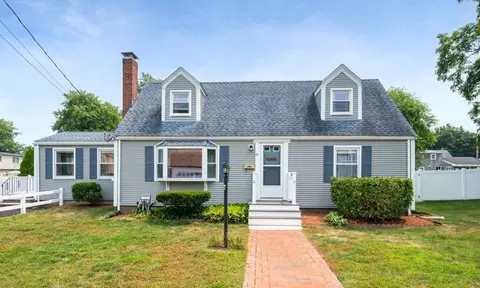 10 Mount Pleasant Dr, Peabody, MA 01960