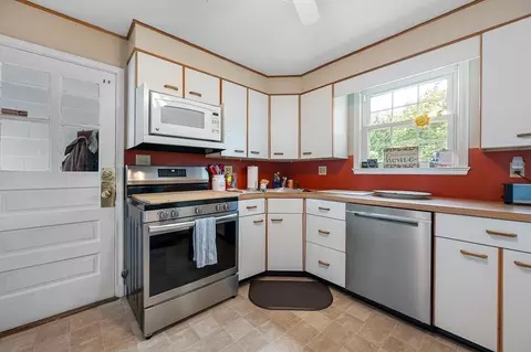 8 Claffey Ave, Worcester, MA 01606 photo 11
