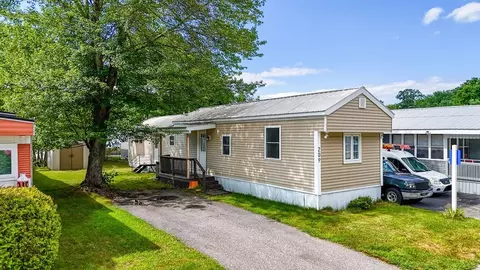 209 New Yorker Ave, Chelmsford, MA 01824