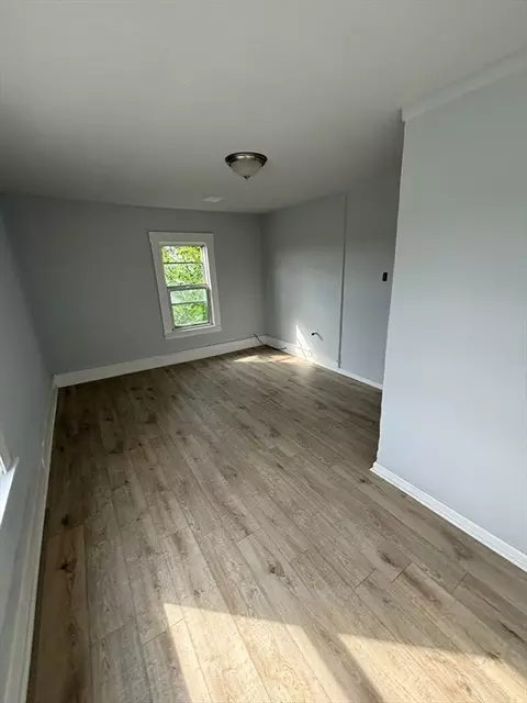 5 Winthrop St, Worcester, MA 01604 photo 9