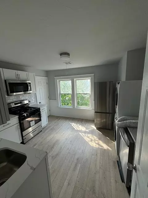 5 Winthrop St, Worcester, MA 01604 photo 17