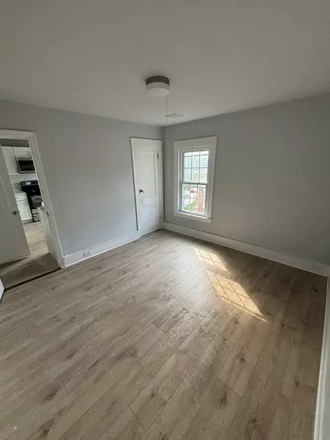 5 Winthrop St, Worcester, MA 01604 photo 5