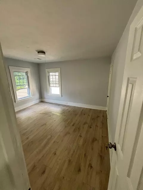 5 Winthrop St, Worcester, MA 01604 photo 15