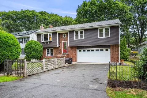 29 Brooks Ter, Swampscott, MA 01907