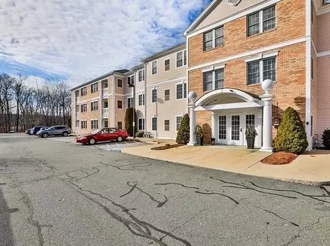 1 Millbrook Ln #306, Wakefield, MA 01880