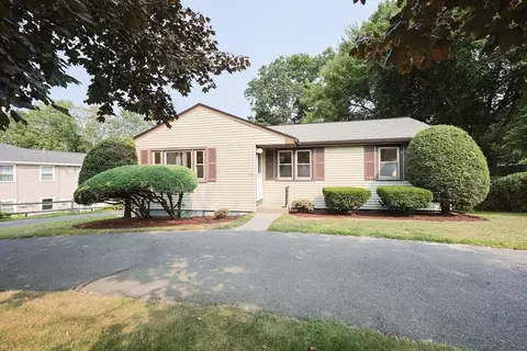 193 West St, Walpole, MA 02081