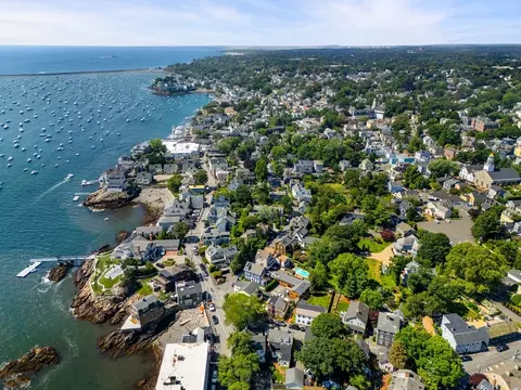 10 Circle St, Marblehead, MA 01945 photo 31