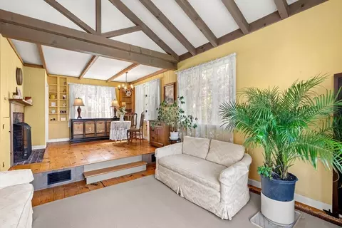 10 Circle St, Marblehead, MA 01945 photo 6