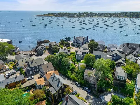 10 Circle St, Marblehead, MA 01945 photo 30