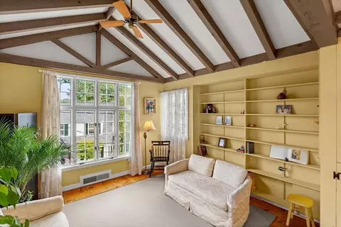 10 Circle St, Marblehead, MA 01945 photo 4